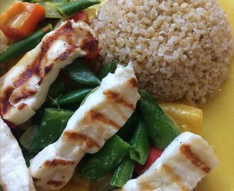 Vegetarisk currygryta med stekt halloumi