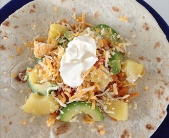 Vegetarisk tacos i tortillabröd