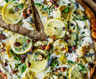 Festpizza med ricotta, citron och kronärtskocka