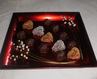 Chokoladdoppade kokosbollar