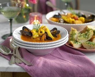 Bouillabaisse med vitlöksbröd