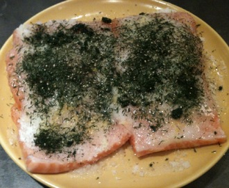 Gravlax med citron, gin och dill