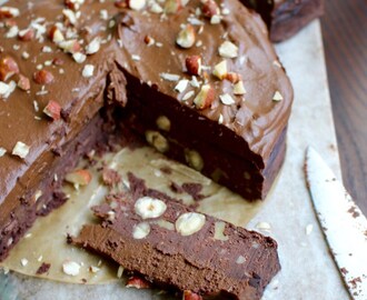 Chokladkaka med svarta bönor och sötpotatisfrosting