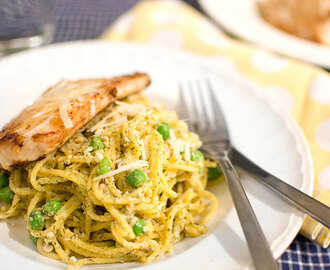 Smörig dillpestospagetti och fisk