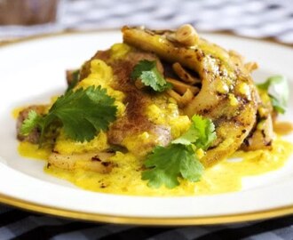 Orientalisk fläskfilé med banan, curry och jordnötter