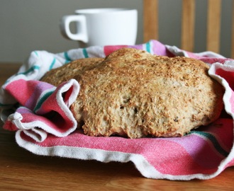 Scones på yoghurt med tre sorters mjöl