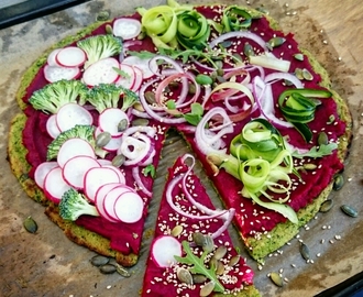 Glutenfri pizzabotten med Spenat, Gröna ärtor och Rödbetshummus