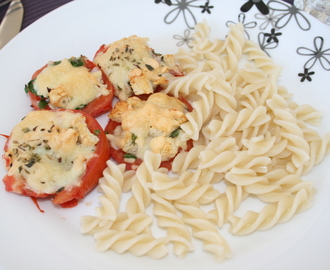 Ugnsgratinerade tomater med pasta