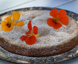 Glutenfri plommonkaka med lavendel