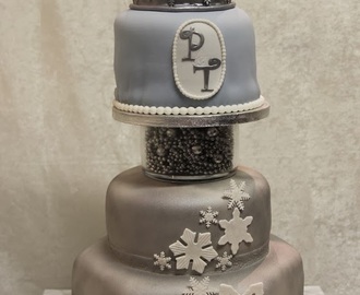 Nyårsaftons - Bröllopstårta till 100 personer, HÖGSTA tårtan jag gjort!