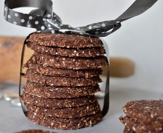 Chocolate cookie ice cream sandwich - 34 kcal