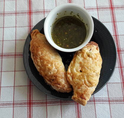 Biff Empanadas med Chimichurri sås