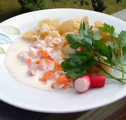 Pastasås med räkor & kallrökt lax