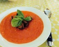 Forfriskende gazpacho med hjemmelavet croutoner