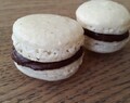 Macarons med chokladfyllning