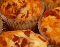 Baconmuffins med ost og timian – Herremad