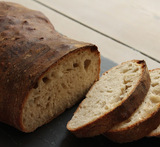 langtidshævet brød med rugmel