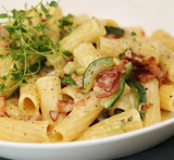 krämig pasta carbonara bacon