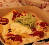 varm nachos ostsås