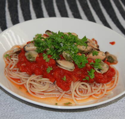 Het pastasås med rökta musslor