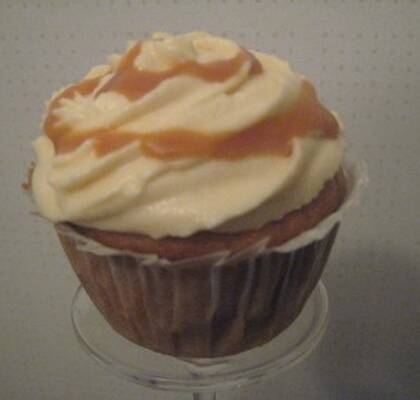 Caramel Apple Cupcake med Caramel Cream Cheese Frosting