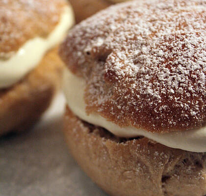 Semlor med egen mandelmassa