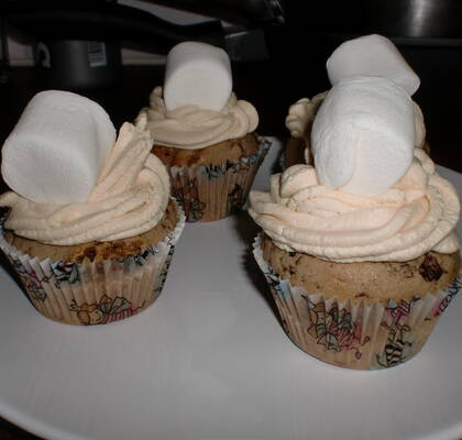 Ballerina Kladdkaka & Marshmallows Cupcakes