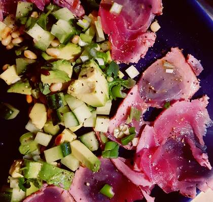 Halstrad tonfisk med tonfisksallad