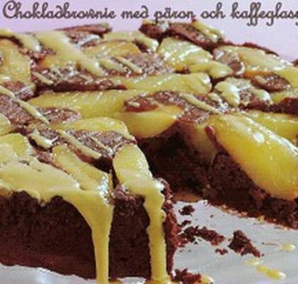 Chokladbrownies med päron och kaffeglasyr