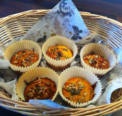 Glutenfria matmuffins med fetaost och tomat