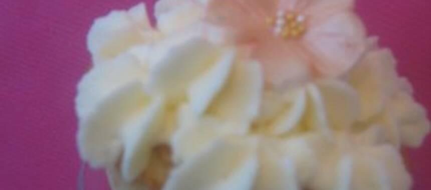 Persika cupcakes med mascarpone frosting