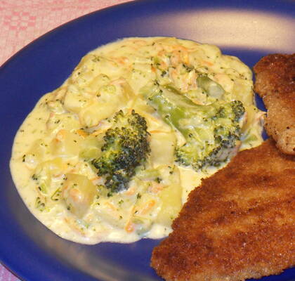 Råstuvad potatis med ost och broccoli