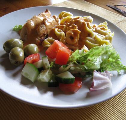 Tortellini med kyckling och paprikasås