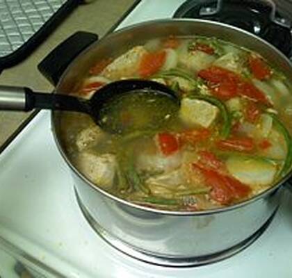 Sinigang na Baboy (Köttsoppa)