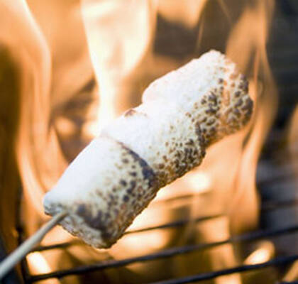 Grillade marshmallows + passionsfrukt