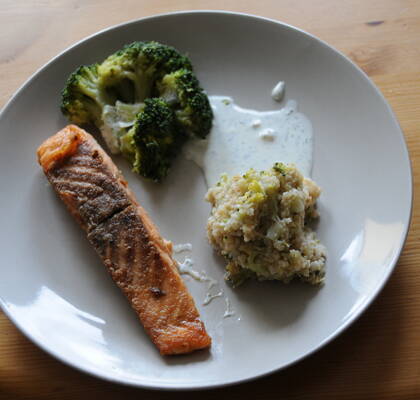 Halstrad lax med citron och blomkålstabbouleh