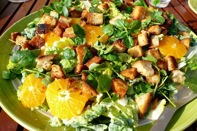Salat med appelsiner og blåskimmeldressing