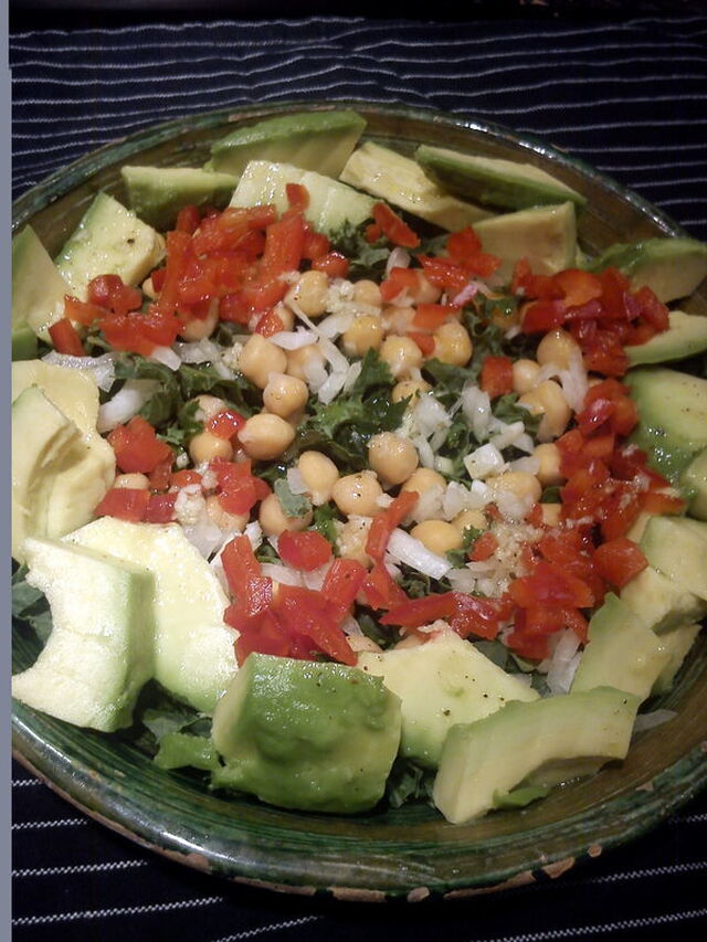 Grønkål, Avokado, Kikærte Salat