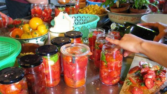 Henkogte tomater/syltet tomatsauce