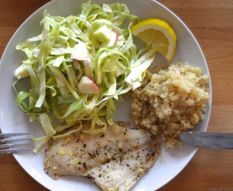 Rødspætte med ingefær, quinoa og spidskålssalat med æbler