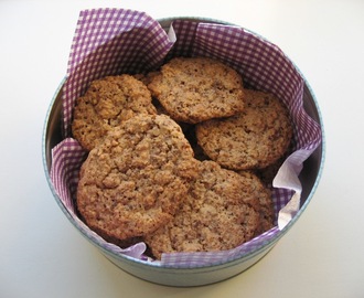 Peanut chocolate chip cookies