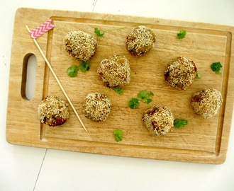 Crispy tuna meat balls with sesame