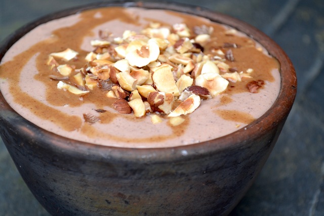 Nougat proteinbombe – skyr med chokoladeprotein og hasselnød
