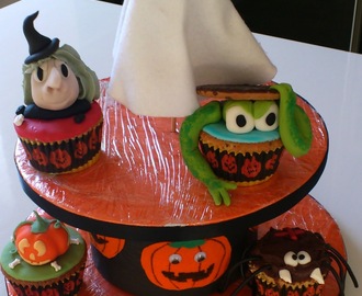 Halloween cupcakes 2012