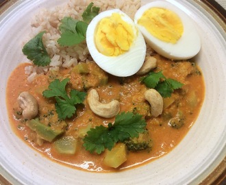 Lækker curry med broccoli og cashewnødder