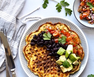 Rösti-inspireret vaffel med ost og mexi-topping