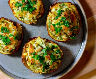 Ovnbagte fyldte kartofler med hytteost, persille og cheddar