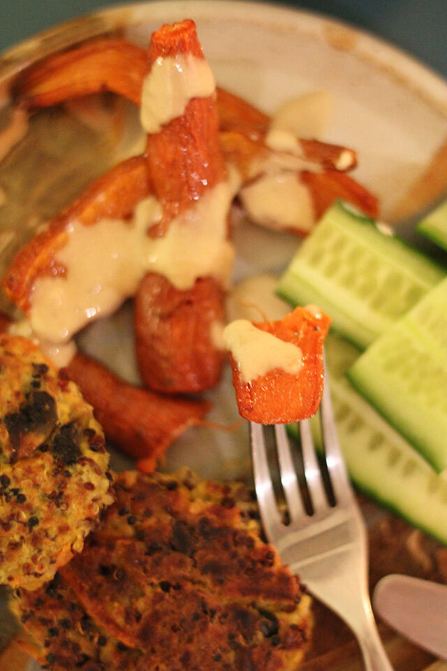 Opskrift på scramled tofu med gode grønsager og quinoa – plus reste”deller”!