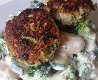 Sommerfrikadeller med Kartoffel-Broccolisalat