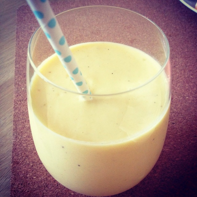 MANGO LASSI